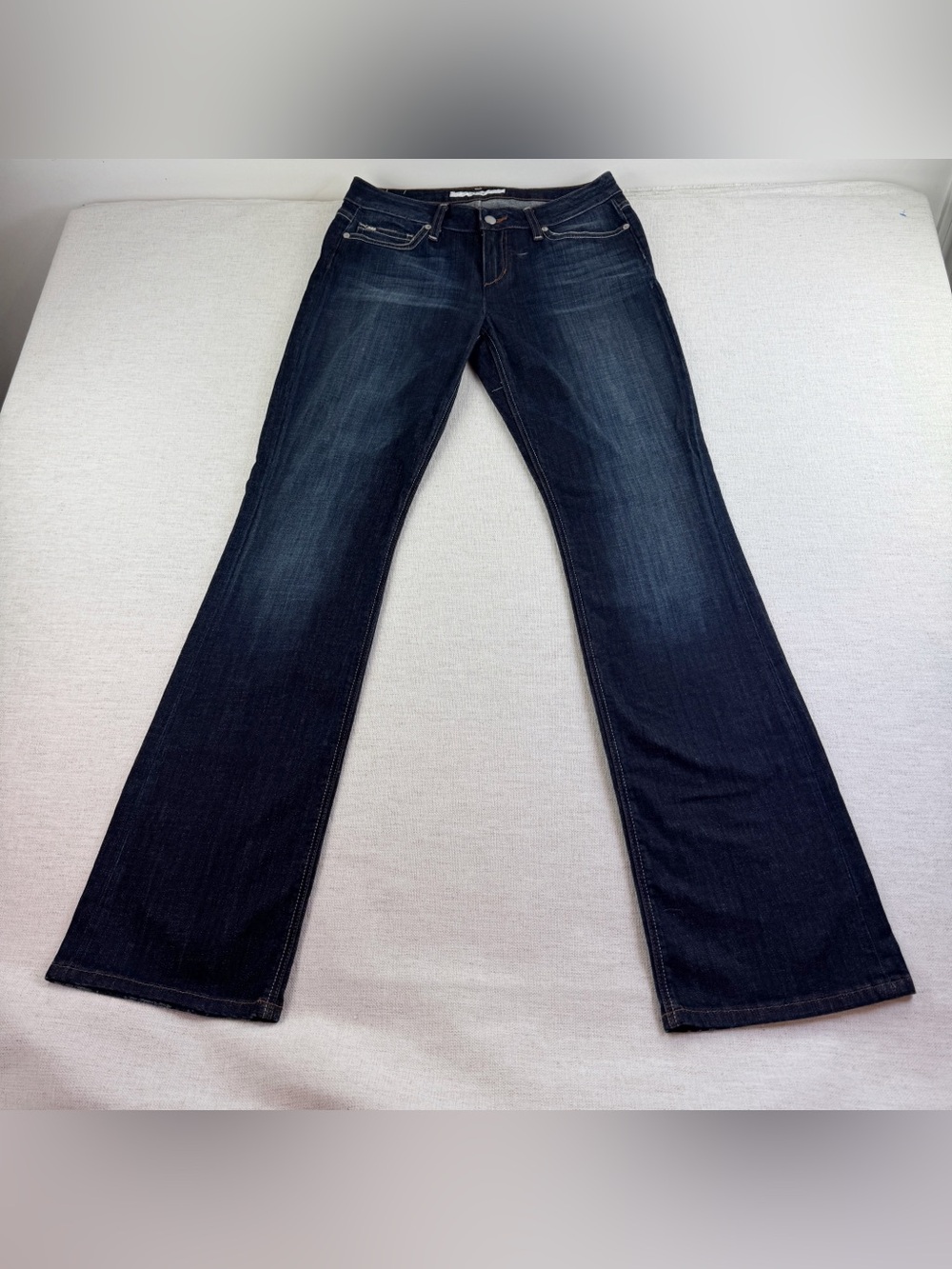 Joe's Women's low rise Bootcut Jeans -Honey‎ fit- Dark Blue wash size 29